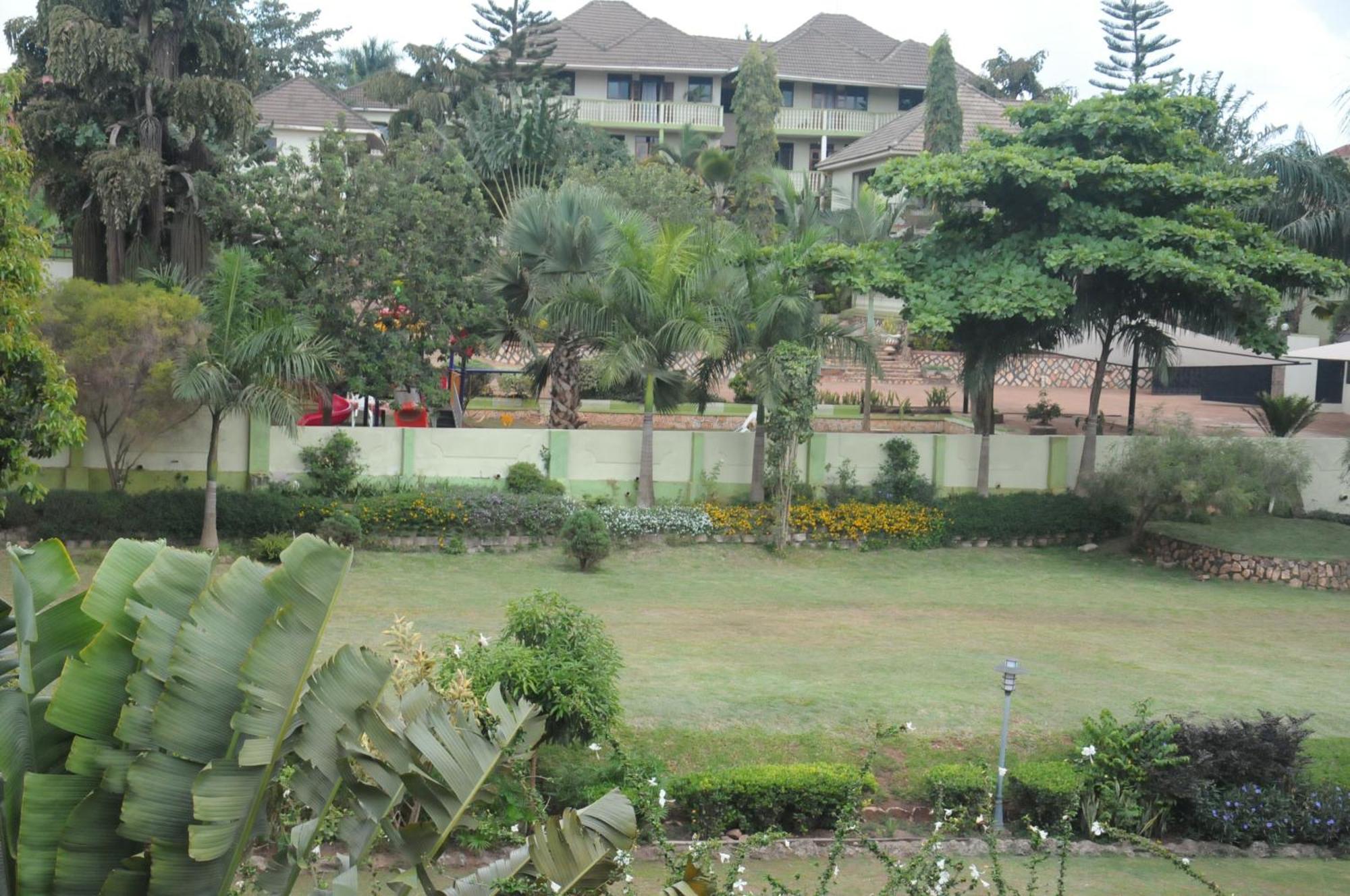 Arch Apartments And Hotel Kampala Exteriör bild